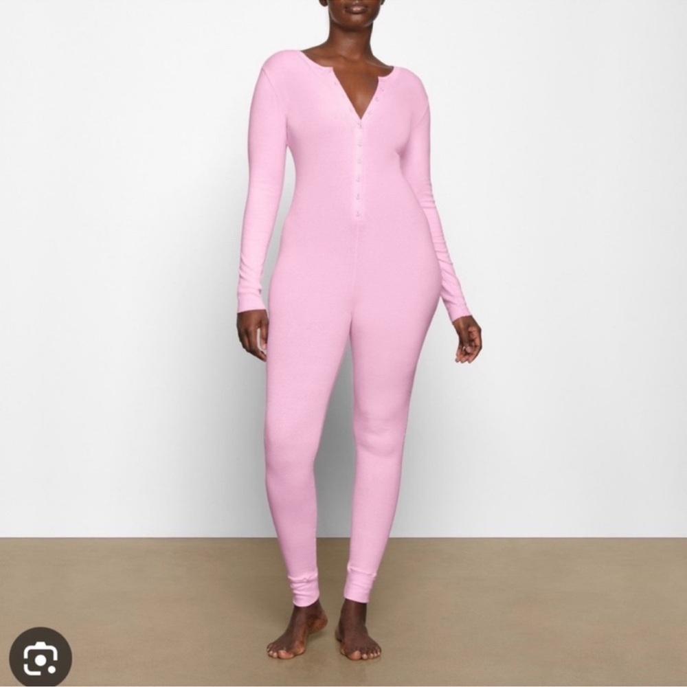 SKIMS LOGO pointelle Pink Button-Up Jumpsuit